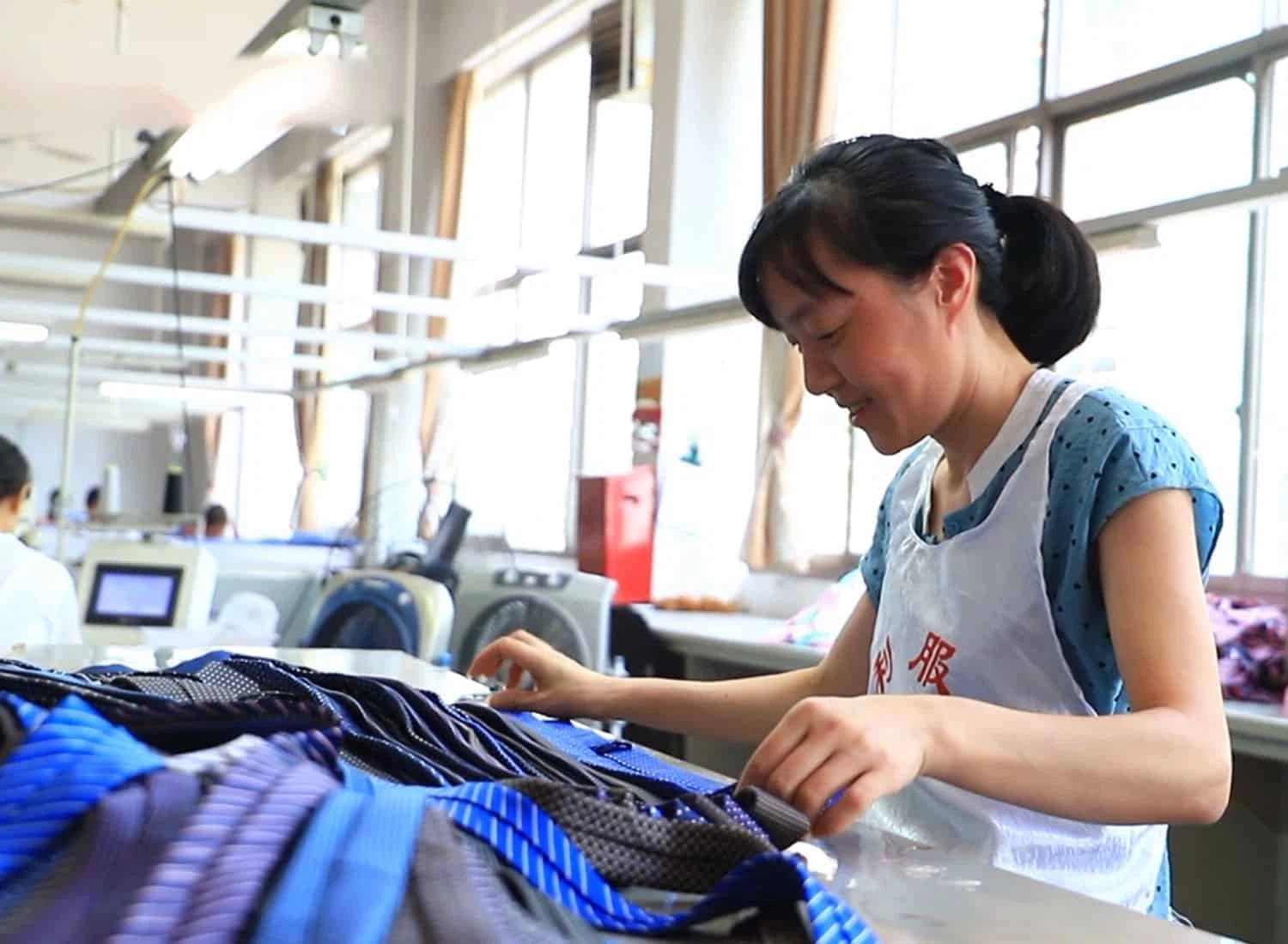 Necktie finished inspection Necktie finished inspection